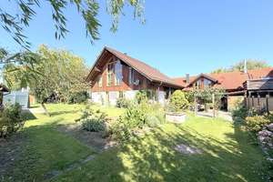 Traumgrundstück mit 2 Einfamilienhäusern, ideal für Mehrgenerationhaus oder Wohnen & Arbeiten – Die vollständige Adresse der Immobilie erhältst du vom Anbieter., 85435 Erding – Vorschaubild 1
