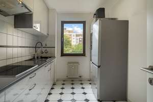Attraktive & renovierte 3-Zimmer-Wohnung mit Balkon und Tiefgarage in Weiden! – Die vollständige Adresse der Immobilie erhältst du vom Anbieter., 50858 Weiden, Köln – Vorschaubild 6