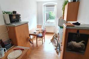 Einbauküche und Tageslichtbad mit Wanne - gut geschnittene 2-Zimmerwohnung nahe Uni! – Bogenstraße a.A., 99089 Erfurt – Vorschaubild 4