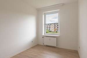 Logenplatz an der Trave - Helle großzügige 2,5-Zimmerwohnung  zwischen Natur und Hafenflair – 23570 Travemünde, Lübeck – Vorschaubild 7