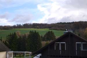 Lukratives 5 FH: Schöner Wohnen am Fuße des Glaubergs, herrlicher Fernblick, Balkon, Stellplatz – Die vollständige Adresse der Immobilie erhältst du vom Anbieter., 63695 Glauburg – Vorschaubild 6