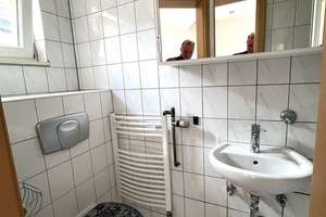 Teilsanierte DHH (2 Apartments) in Egg.-Leopoldshafen mit Hof, Carport + Gartengrundstück! – Die vollständige Adresse der Immobilie erhältst du vom Anbieter., 76344 Eggenstein-Leopoldshafen – Vorschaubild 16