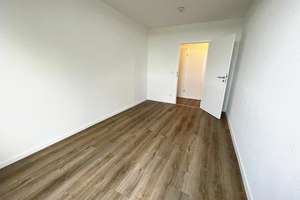 Renovierte 3-Zimmer-Wohnung: moderne Ausstattung, Balkon, neues Wannenbad, separate Küche, sep. WC – Friedensstraße 114a, 51145 Urbach, Köln – Vorschaubild 23