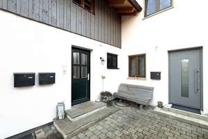 idyllische Haushälfte in Weilerlage: neuwertige 3-Zimmer mit kl. Garten – Die vollständige Adresse der Immobilie erhältst du vom Anbieter., 83549 Eiselfing – Vorschaubild 18