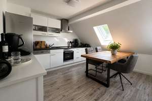 Der perfekte Start ins Eigenheim – Charmante Dachgeschosswohnung zum Wohlfühlen