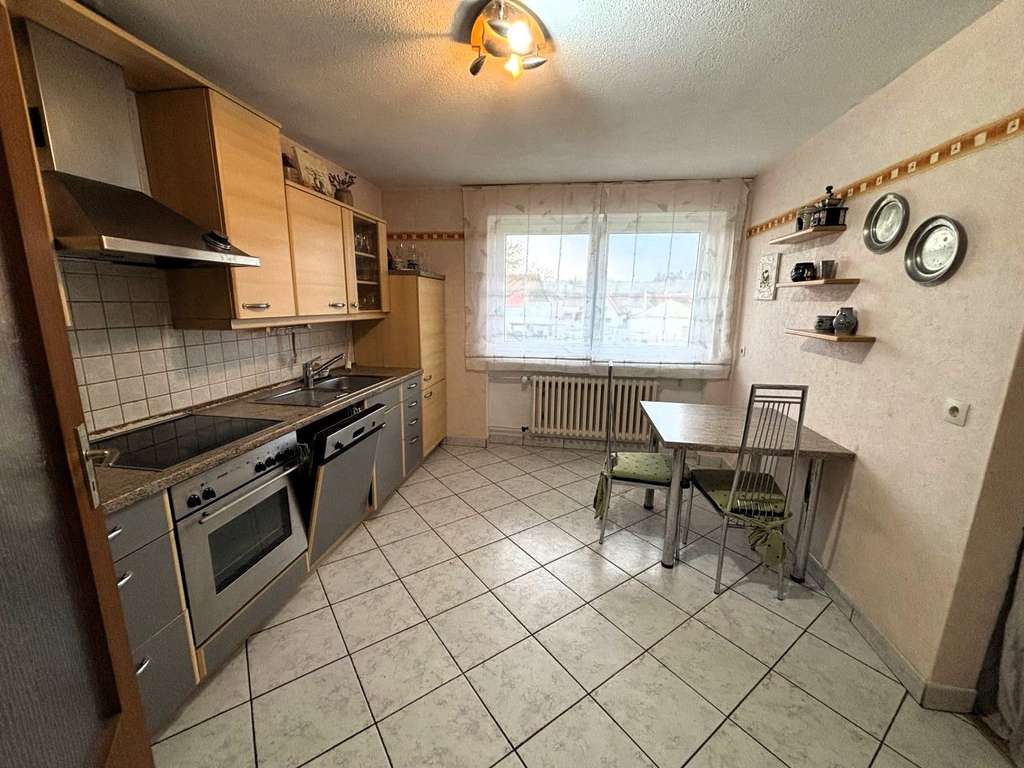 Immobilie in Knetzgau - Solides Einfamilienhaus mit Einliegerwohnung in Westheim - Bild 2