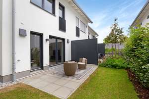 Provisionsfreies 4-Zimmer-Reiheneckhaus mit Südterrasse und Garten