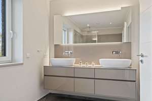 Architektonisches Highlight mit privatem Wasserzugang – Die vollständige Adresse der Immobilie erhältst du vom Anbieter., 25794 Pahlen – Vorschaubild 12