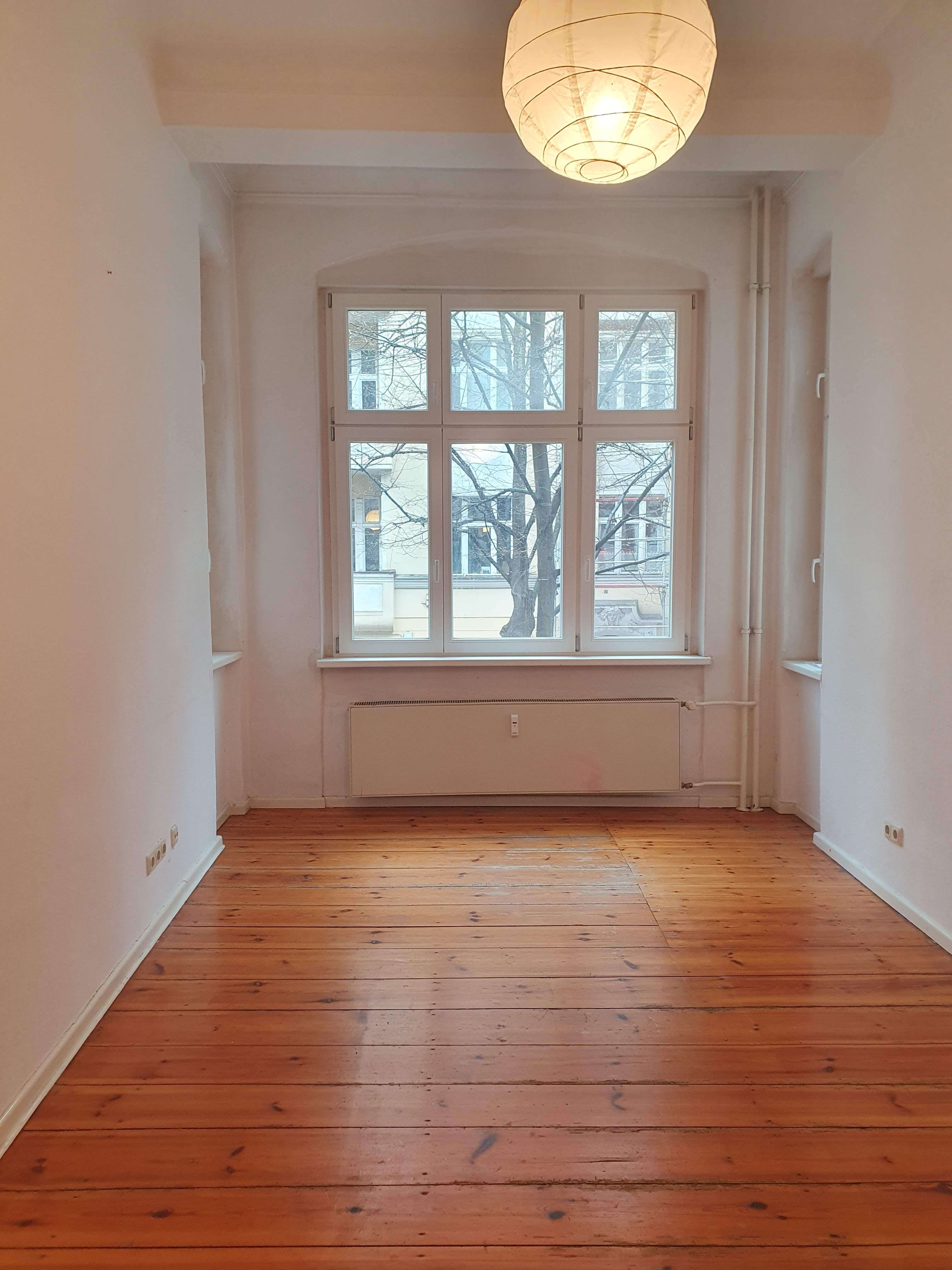 Altbaucharme trifft Potenzial: 2-Zimmer-Wohnung mit Balkon im Samariter Viertel, Friedrichshain, Berlin – Bild 4