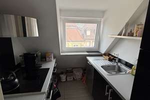 Gemütliche Dachgeschosswohnung in der Würzburger Altstadt zu vermieten – Die vollständige Adresse der Immobilie erhältst du vom Anbieter., 97070 Altstadt, Würzburg – Vorschaubild 2