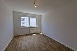 "Den Sommer auf Balkonien genießen!" 3 Zimmerwohnung mit Balkon und Blick ins Weite* – Neue Leipziger Straße 11, 4205 Grünau-Nord, Leipzig – Vorschaubild 9