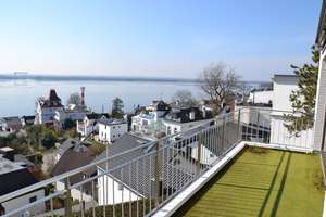 Wohnung mit weiträumigem Elbblick und zwei Stellpätzen unmittelbar vor der Tür – Strandtreppe 2, 22587 Blankenese, Hamburg – Vorschaubild 3