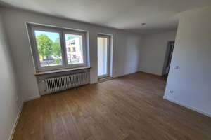 Schöne 4-Zimmer-Wohnung mit Balkon in Oberhausen zu vermieten – Eschenhofstraße 47, 86154 Oberhausen-Nord, Augsburg – Vorschaubild 6