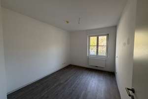 Aus Alt wird Neu: Modernes Wohnen im historischen Verwaltungsgebäude! 2,5 Zimmerwohnung Wohnung 4 – Krefelder Straße 83, 47226 Hochemmerich, Duisburg – Vorschaubild 6