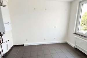 Provisionsfrei - Sanierte 2 Zimmer, große Küche, Duschbad, Loggia – Jahnstraße 30, 40215 Friedrichstadt, Düsseldorf – Vorschaubild 7