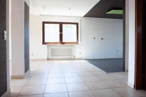 Großes und gepflegtes Haus mit drei Wohneinheiten - ideal für Familie, Generationen oder Vermietung – Die vollständige Adresse der Immobilie erhältst du vom Anbieter., 71334 Waiblingen – Vorschaubild 6