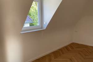 kernsanierte 2,5-Zimmer-Galeriewohnung mit Einbauküche & Ausblick! – Die vollständige Adresse der Immobilie erhältst du vom Anbieter., 70193 Hölderlinplatz, Stuttgart – Vorschaubild 7