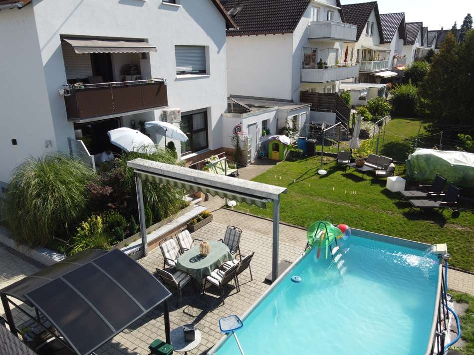 Pool & Terrasse...