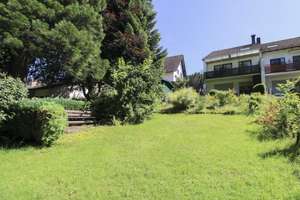 Zögern Sie nicht: Gepflegte Doppelhaushälfte mit Garten& Garage  – Die vollständige Adresse der Immobilie erhältst du vom Anbieter., 37603 Holzminden – Vorschaubild 2
