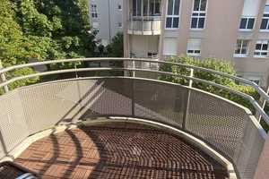 Modernisierte 2-Zimmer-Wohnung mit Balkon und Einbauküche in München – München – Vorschaubild 15