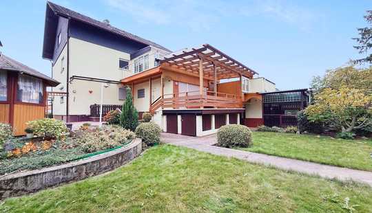 Bild von Preis auf Anfrage! Wolfskehlen ruft: Ein Haus, drei Wege – WEG-geteilt und bereit für Ihre Pläne!