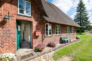 Im Reetdachhaus wohnen plus das Grundstück teilen und bebauen: hier ist beides möglich! – Nordfriesland (Kreis) – Vorschaubild 11