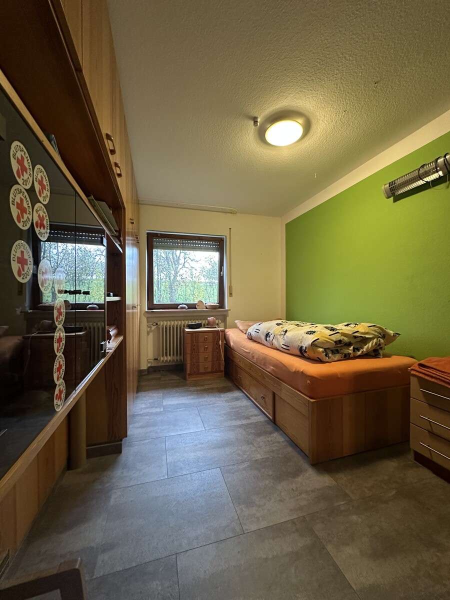 Immobilie in Ingelfingen - Raum zum Leben: Großes Einfamilienhaus mit Garage und viel Potenzial - Bild 3