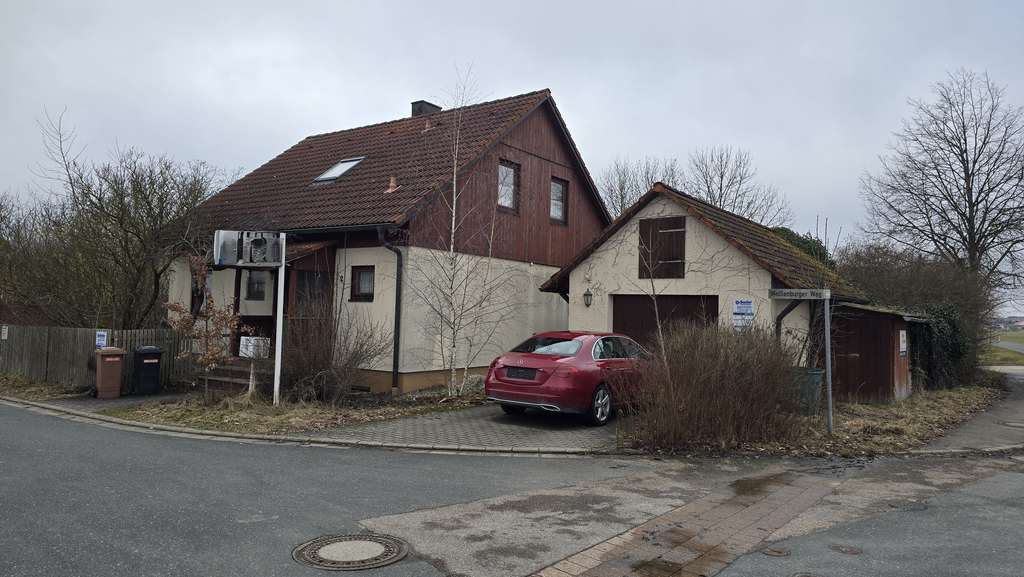 Immobilie in Burgsalach - Schnäppchen: Einfamilienhaus mit 6 Zimmern und Garage nähe Weißenburg i. Bay. - Bild 3