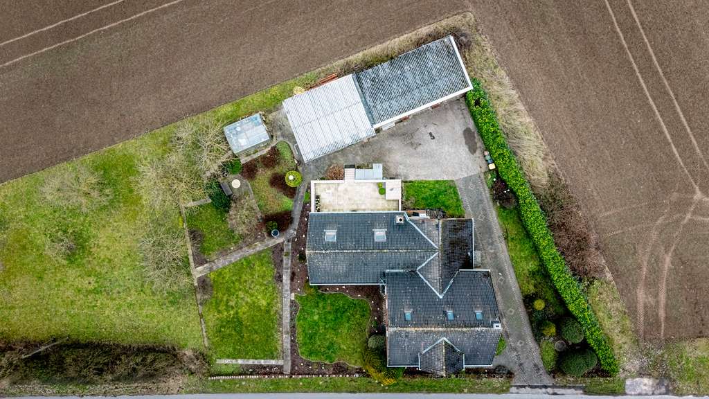 Immobilie in Kleve - Geräumiges Wohnhaus mit großem Grundstück in Alleinlage am Ortsrand von Kleve - Kellen - Bild 2