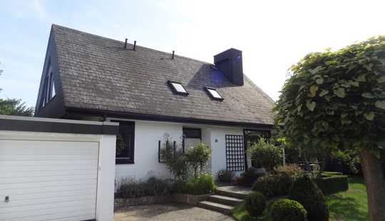 Bild von Ruhig gelegenes, helles Architektenhaus mit Garage