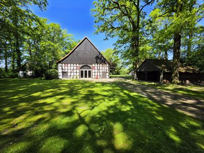 Großzügiges Zuhause im Grünen - Historisches Einfamilienhaus mit großem Grundstück in Hövelhof