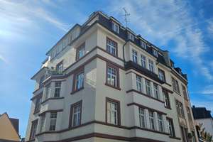 Nagelneu renoviert! Schicke 2-Zimmer  Wohnung mit Klimaanlage - zentral in Bornheim