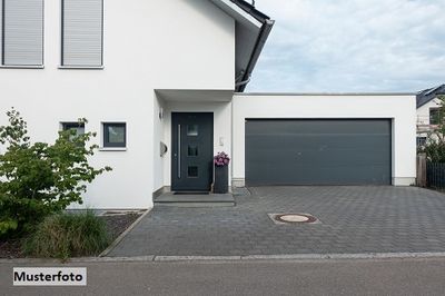 Ihr neues Zuhause - Reihenmittelhaus mit Garten und Stellplatz