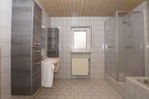 EFH in ruhiger Lage mit Terrasse, Balkon und Garage – Die vollständige Adresse der Immobilie erhältst du vom Anbieter., 66851 Mittelbrunn – Vorschaubild 5