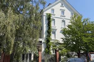 4-5 Zimmerwohnung mit Terrasse, Balkon und Dachgarten