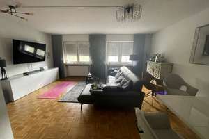 Wohnen mit Charakter: 2-Zimmer-Dachgeschosswohnung in Mönchengladbach
