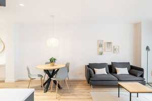 Geschmackvolle 2-Raum-Wohnung mit Balkon und EBK in Greifswald Hansestadt – Feldstraße 99-102, 17489 Greifswald – Vorschaubild 2