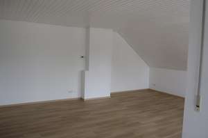 Excl. 2 1/2 Zimmer Komfortwohnung, Modernisierung 2024        – Die vollständige Adresse der Immobilie erhältst du vom Anbieter., 97084 Heuchelhof, Würzburg – Vorschaubild 4