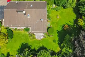 Neue Luftwärmepumpe und überwiegend Fußbodenheizung - Exklusives Architektenhaus mit Traumgarten! – Rosenheim (Kreis) – Vorschaubild 8