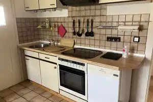Attraktives sehr gepflegtes Zweifamilienhaus mit Garage, Sauna und Einbauküche in guter Wohnlage – Kassel (Kreis) – Vorschaubild 13