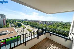 Diese wunderschöne Neubau-Dreizimmerwohnung wartet auf Sie + EBK und Blick auf den Fernsehturm – Die vollständige Adresse der Immobilie erhältst du vom Anbieter., 12687 Marzahn, Berlin – Vorschaubild 1