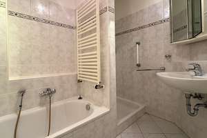 Property thumbnail 12