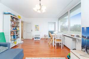 3-Zimmer-Wohnung mit Balkon im obersten Geschoss in München-Bogenhausen / Englschalking