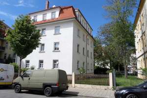 Ruhige, vermietete 3-Raumwohnung mit Tageslichtbad, Balkon und Garten zur eigenen Nutzung – Unkersdorfer Straße 18, 1156 Mobschatz, Dresden – Vorschaubild 2