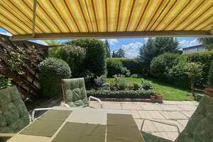 Erleben Sie den Herbst im eigenen Haus mit Terrasse, Garten und Garage! Grund und Boden ist Eigentum