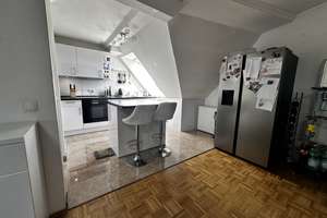 Lichtdurchflutete Dachgeschosswohnung mit offener Küche, Kamin, Tiefgarage und modernem Wohnkomfort – Die vollständige Adresse der Immobilie erhältst du vom Anbieter., 22045 Jenfeld, Hamburg – Vorschaubild 3