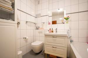Top Lage Bismarckviertel! Geräumige 3-Zimmer-Wohnung mit großem Süd-Balkon in ruhiger Lage – Die vollständige Adresse der Immobilie erhältst du vom Anbieter., 47799 Cracau, Krefeld – Vorschaubild 11
