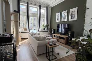 Helle 2-Zimmer-Altbau-Wohnung mit Balkon im 1. OG im Frankenberger Viertel – Oppenhoffallee 55, 52066 Frankenberg, Aachen – Vorschaubild 1
