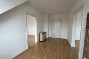 Stuttgart-West: 2-Zimmer-Wohnung im Dachgeschoss – Herderstrasse 3, 70196 Kräherwald, Stuttgart – Vorschaubild 6