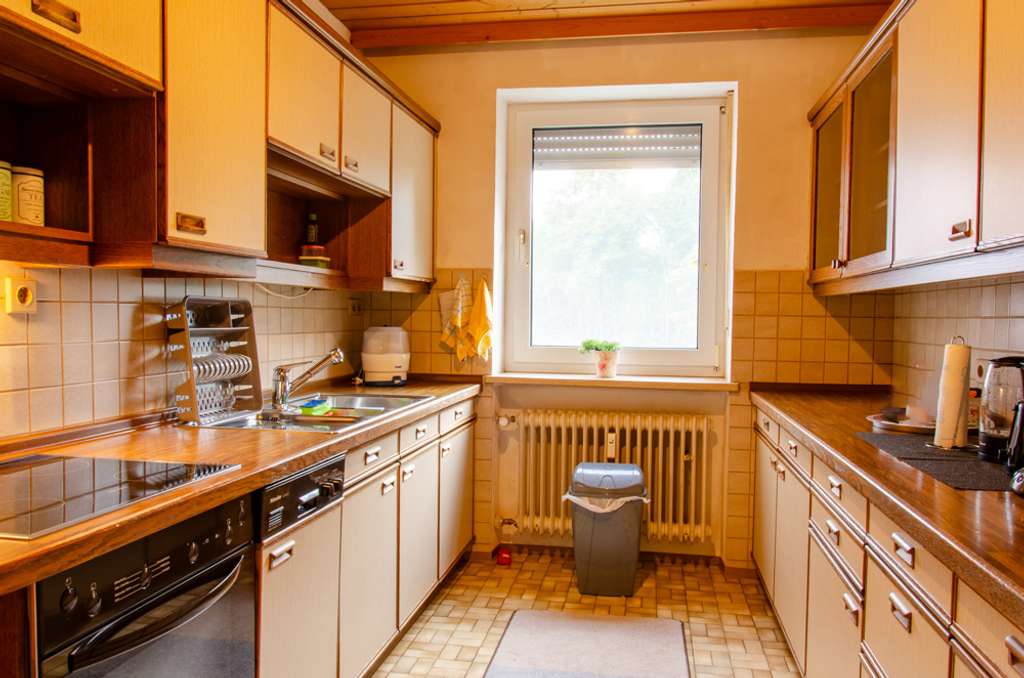 Immobilie in Sulzbach-Rosenberg - Gepflegte 3-Zimmer-Wohnung mit Potenzial in Sulzbach-Rosenberg – Nähe Krankenhaus - Bild 3